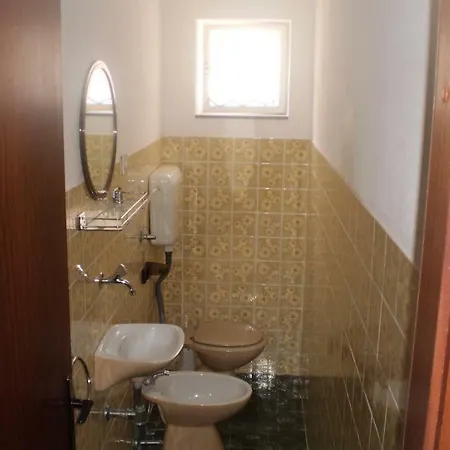 Appartement Fani 1 *